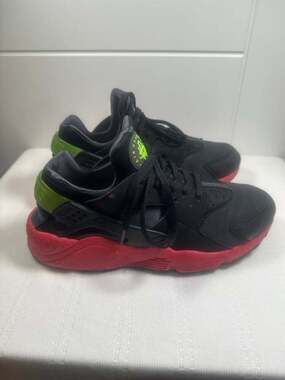 Nike Air Huarache Hyperpunch
